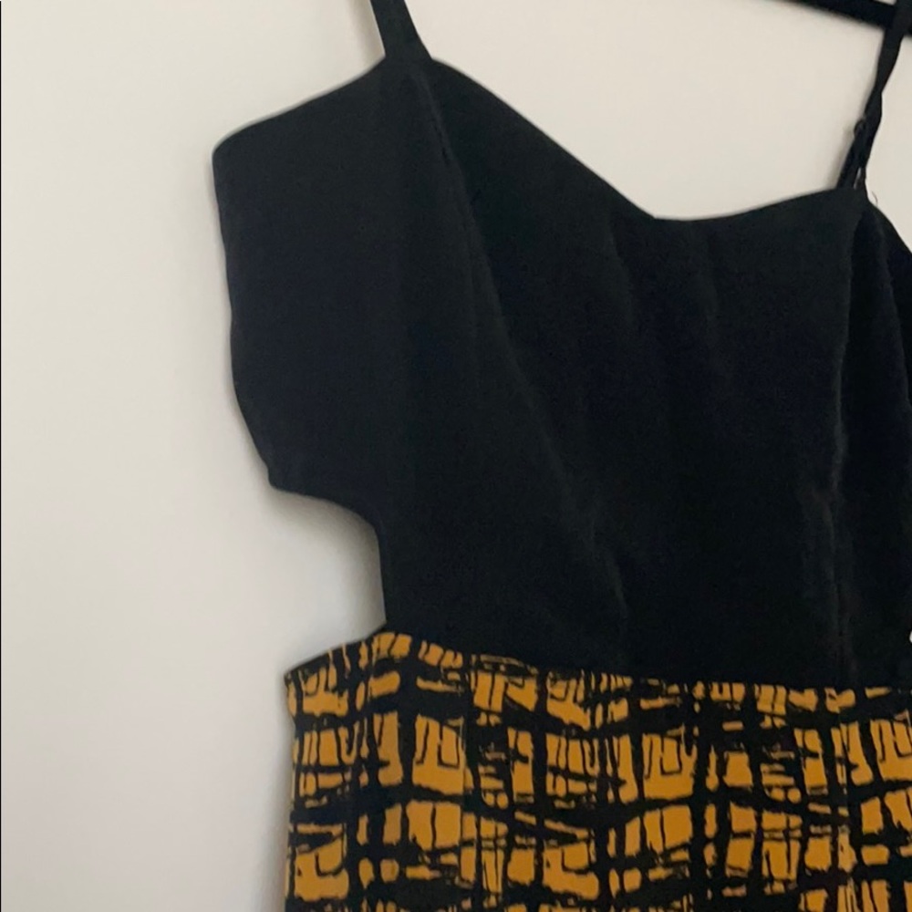 Forever 21 cutout dress NWT - Picture 2 of 5